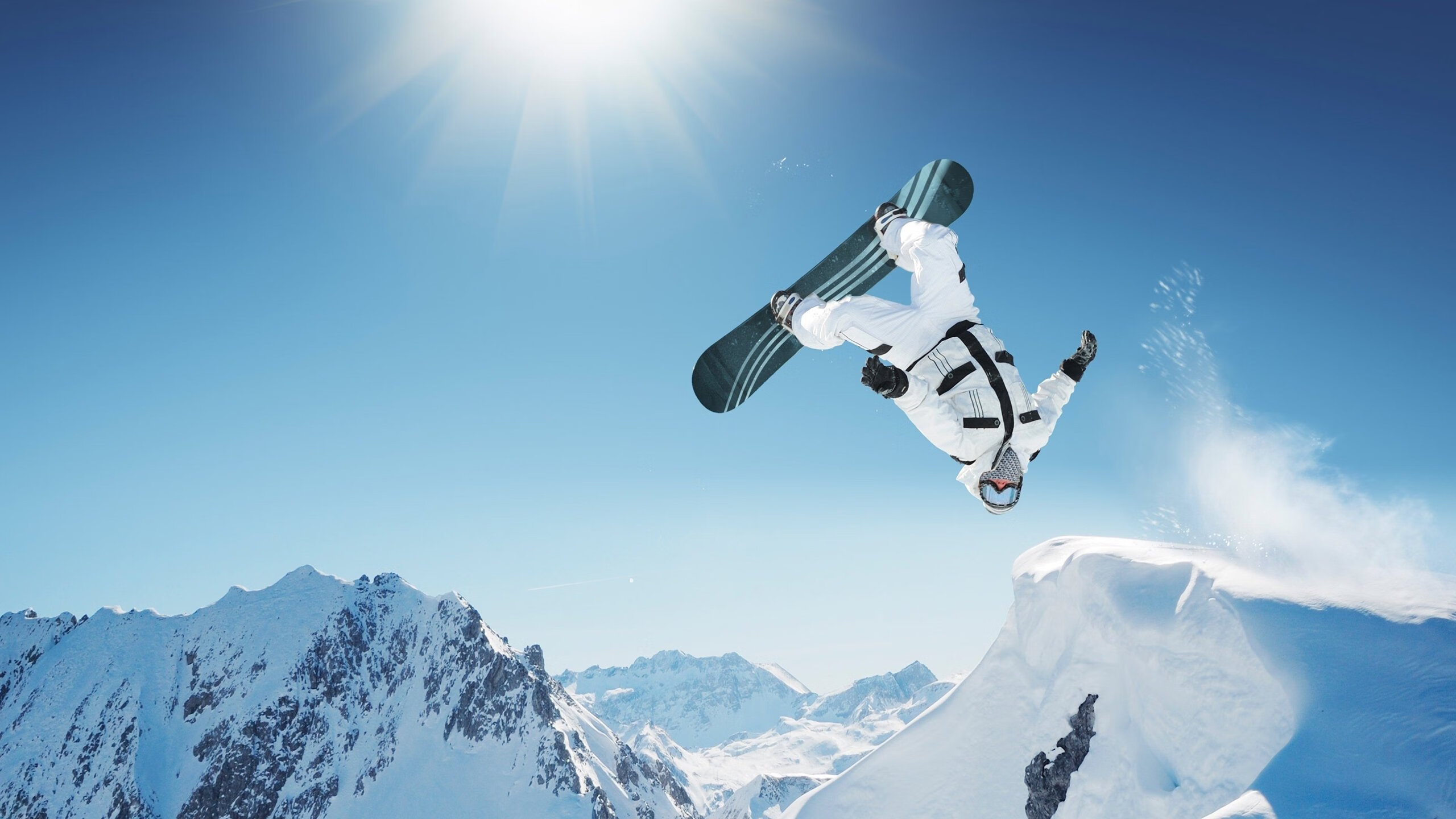 田径赛季备战训练紧张有序,田径准备运动