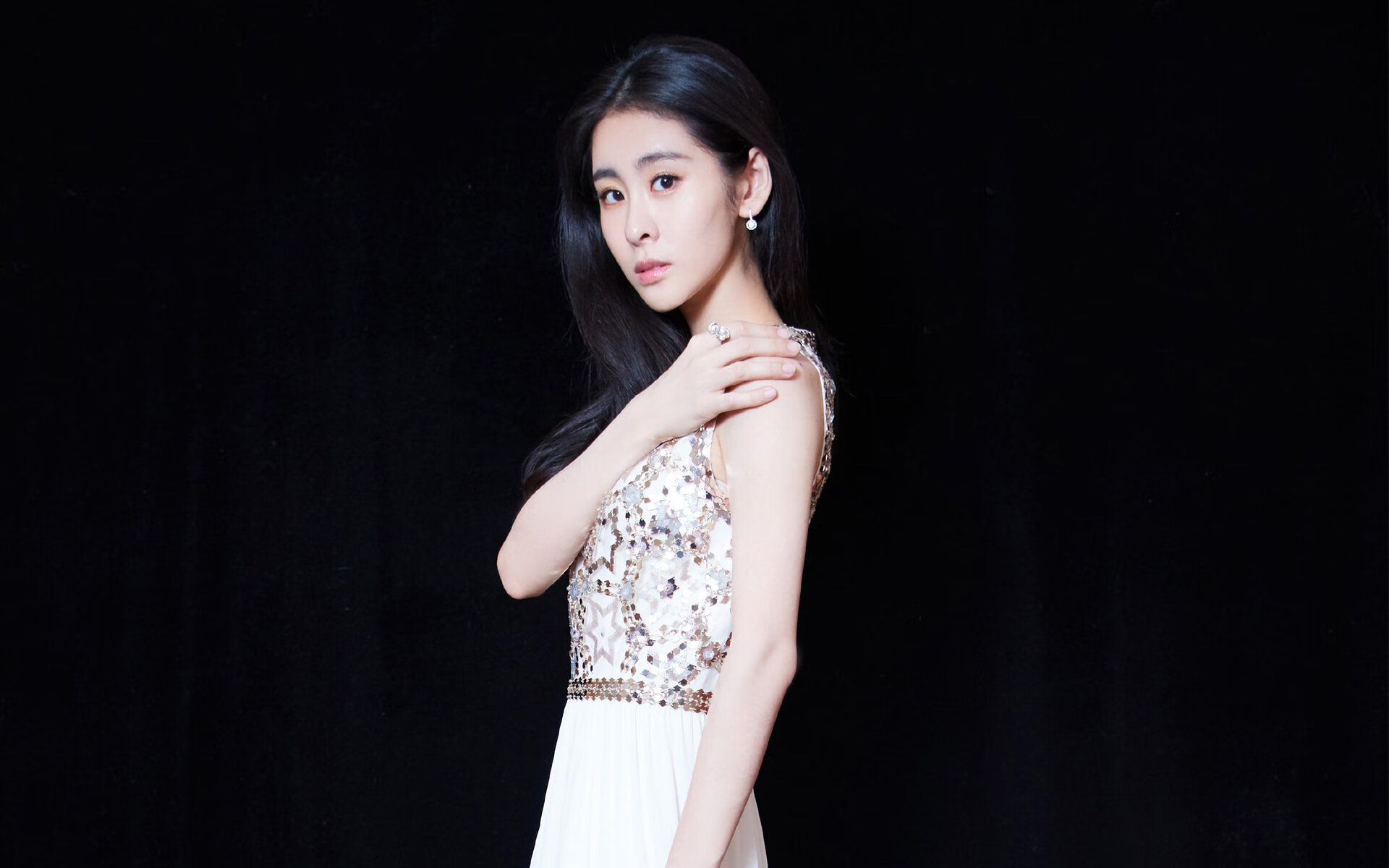 中国女排更换主力阵容取得突破,中国女排调整阵容