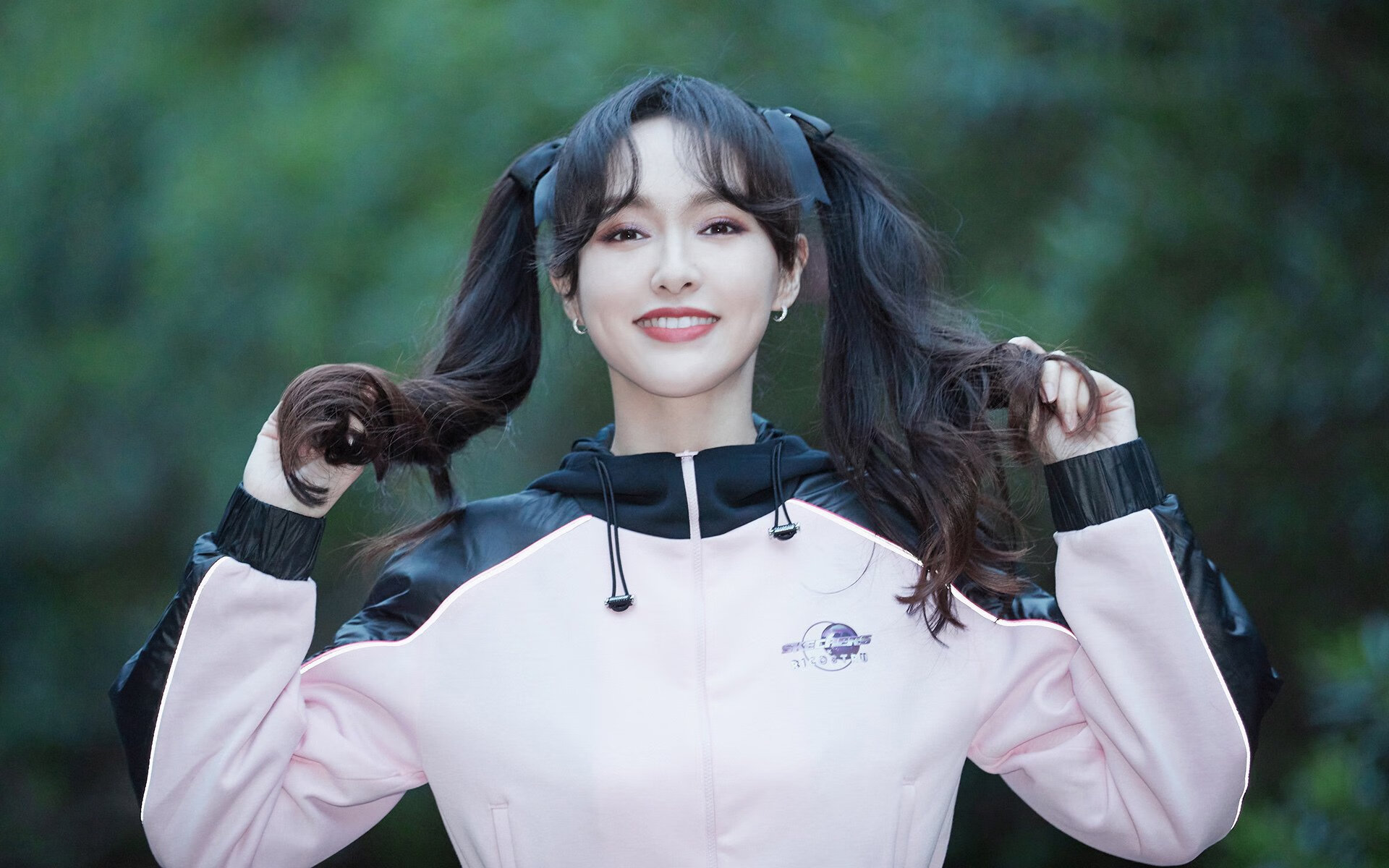 比赛临近气氛紧张训练节奏与战术模拟进入高频冲刺阶段,比赛紧张怎么描述比较好